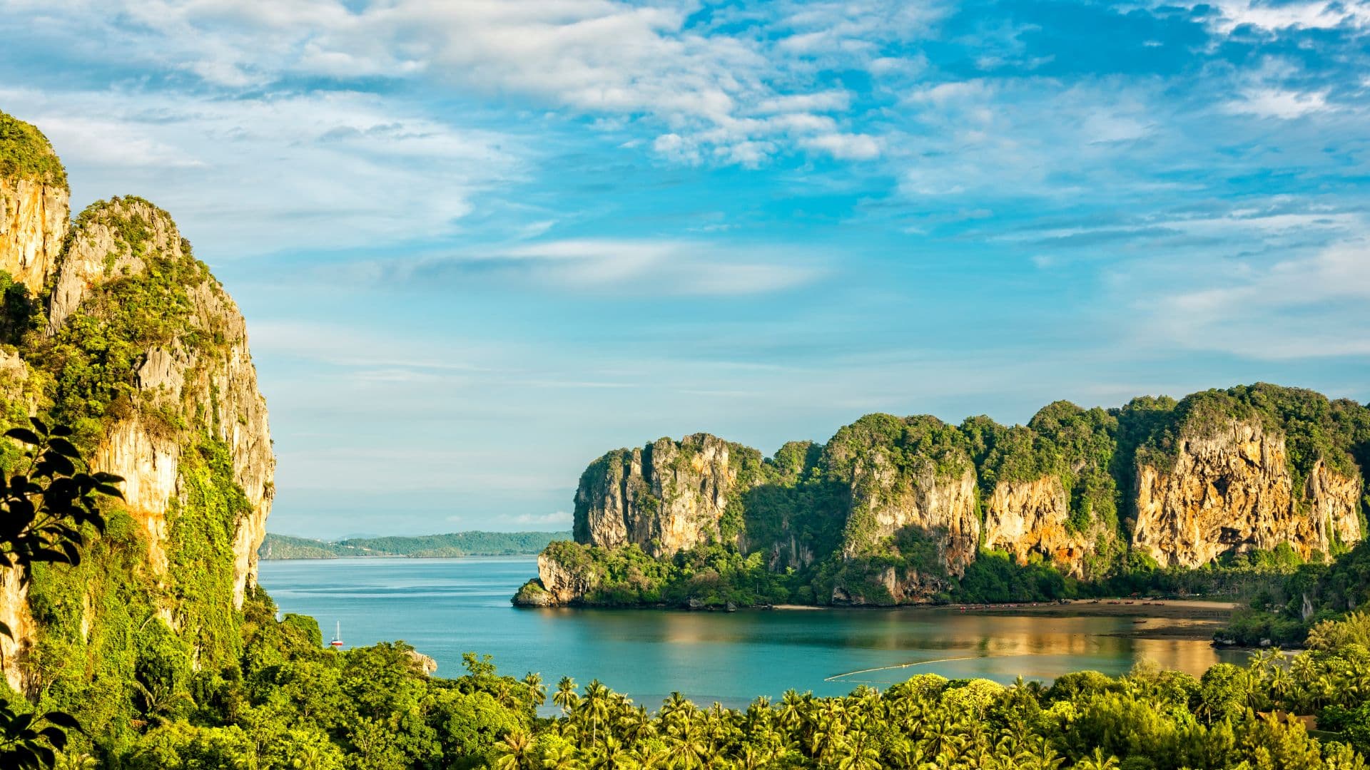 4-Day Andaman Adventure: Pristine Beaches and Historic Wonders
