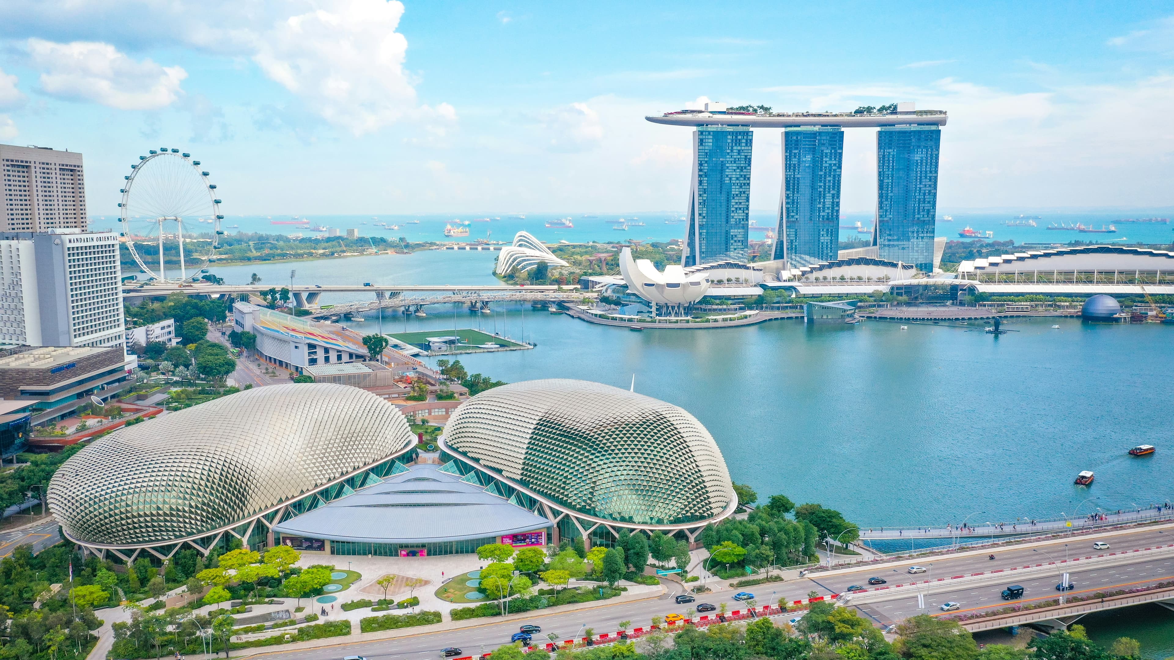 Singapore with Family: Best Attractions, Hotels, and Travel Tips