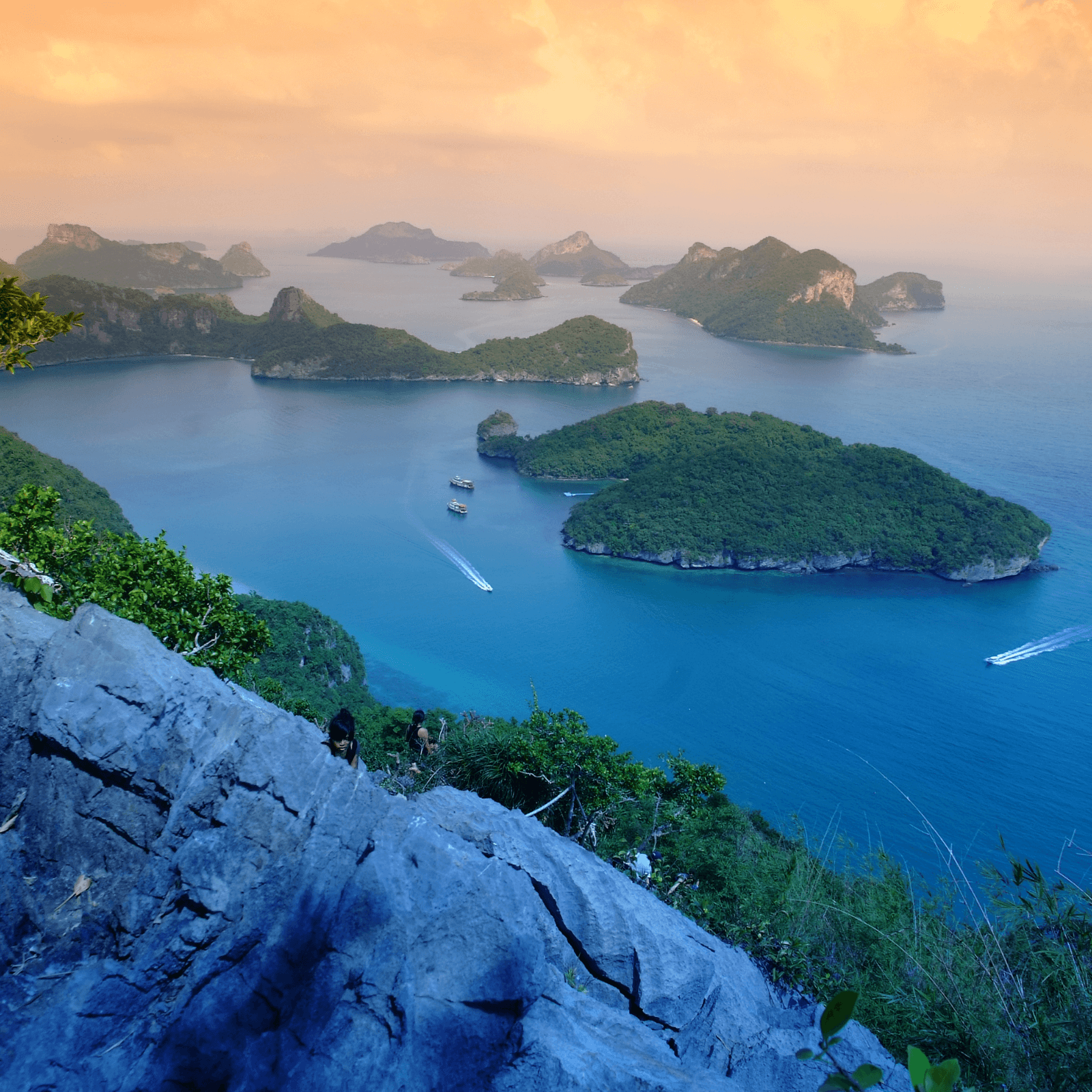 Explore the iconic Phi Phi Islands, renowned for their stunning natural beauty and vibrant marine life. This idyllic locale offers perfect spots for snorkeling, swimming, and capturing breathtaking photographs.