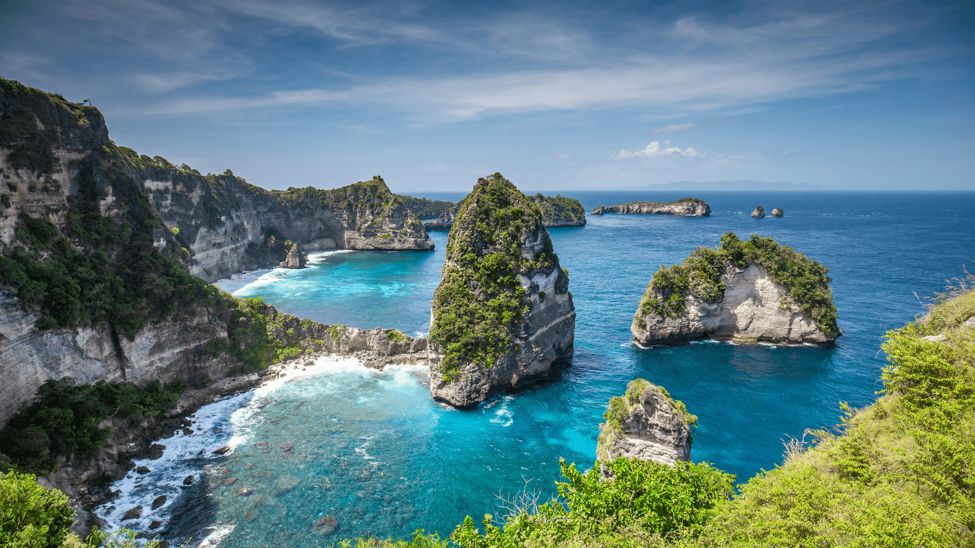 Adventure Extravaganza: Thrilling water sports activities and the scenic beauty of Nusa Penida Island.