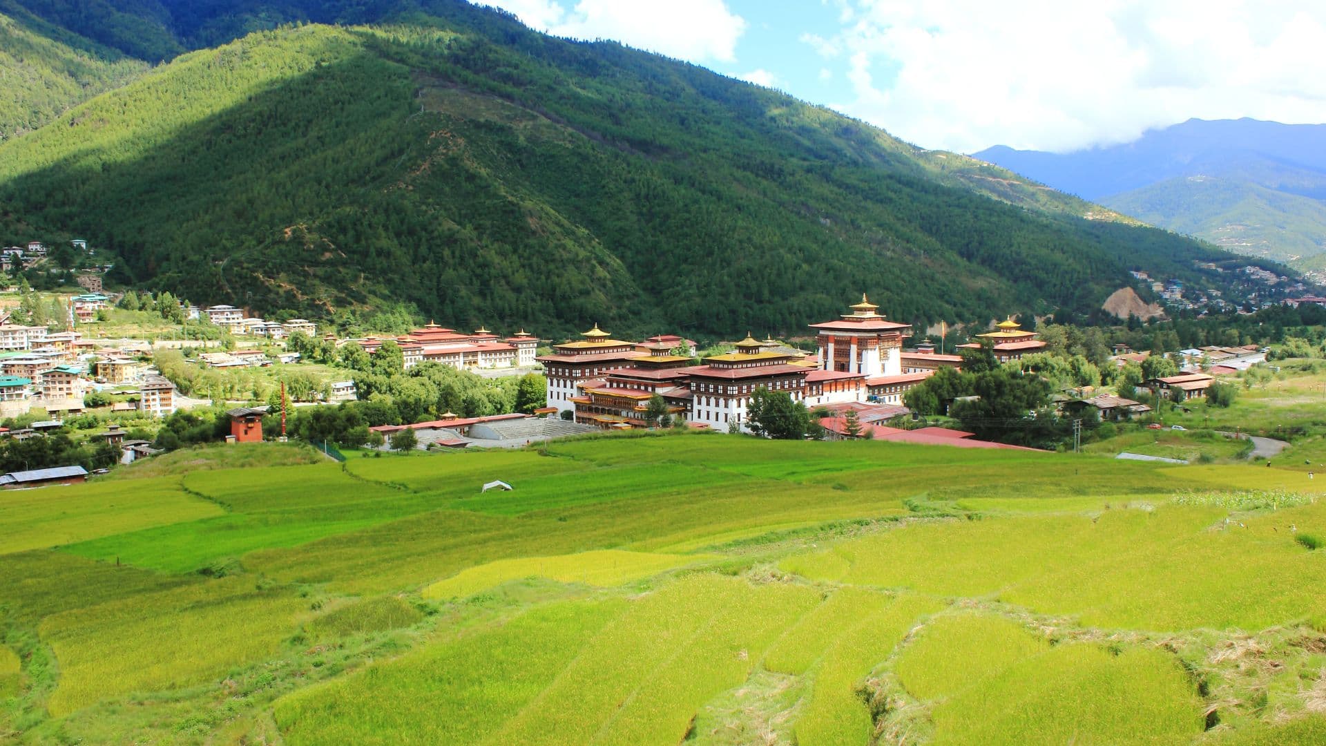 Explore the Dragon Kingdom in 8 Magical Days in Bhutan